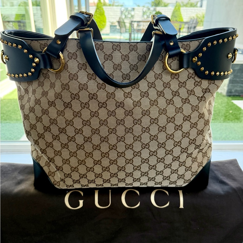 Gucci beige and Black Tote with Gold Accents blk leather trim iconic monogram